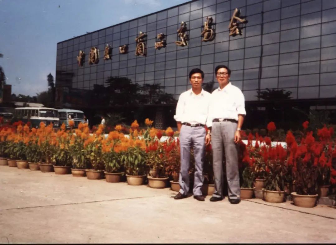 打破“富不过三代”魔咒,30多岁的男人卖玩具,火到国外