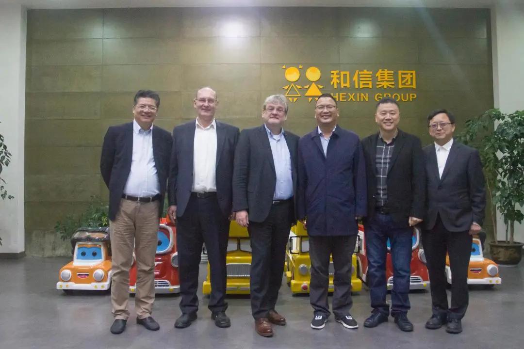 打破“富不过三代”魔咒,30多岁的男人卖玩具,火到国外