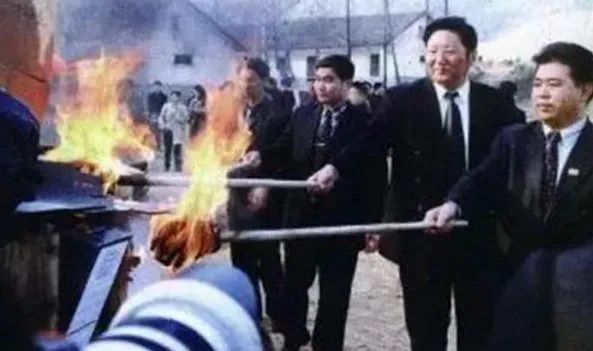 假货打败正品,千亿假鞋产业让耐克阿迪怀疑人生