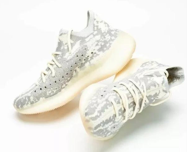 Yeezy350的V3版本还没最终定版,竟然现在就有渠道货开始卖了?