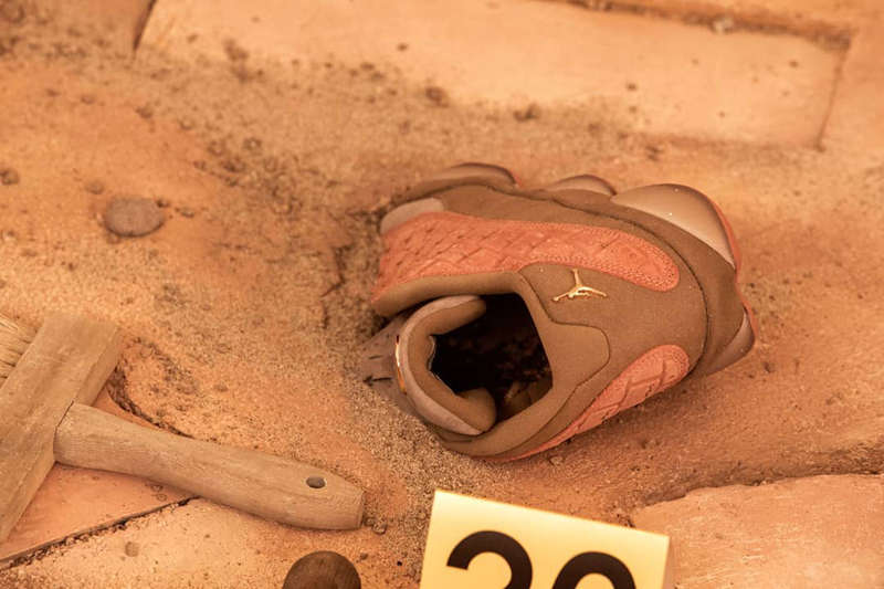 冠希带着 CLOT 去西安考古?AJ13 “兵马俑” 官方美图释出