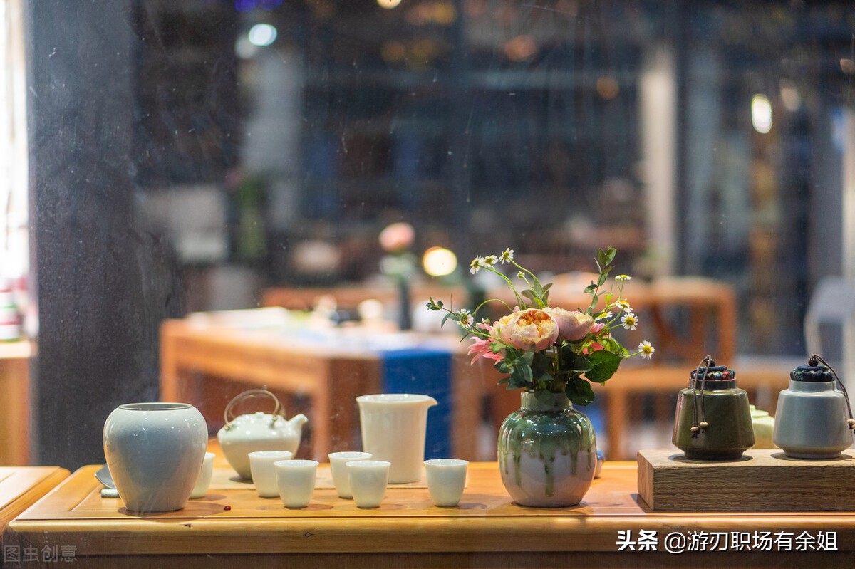 茶艺师是做什么的?职业发展前景如何?
