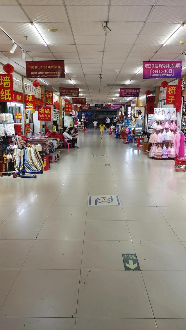 西安衣服批发市场在哪里便宜质量好（西安衣服批发市场）-第2张图片-潮百科