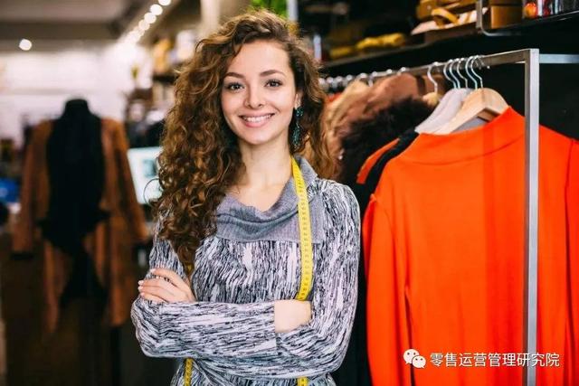 服装导购员工作内容及过程（服装导购员工作内容交接怎么写）