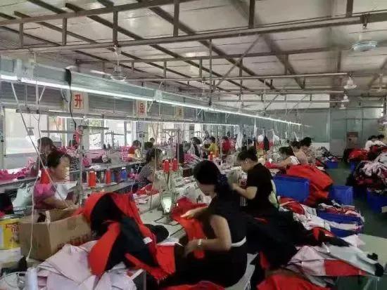 做衣服流水线工价表文本（做衣服流水线工价表风衣里布）