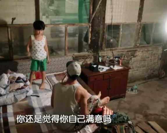 穿着高跟鞋罚站（罚站要穿高跟鞋吗）