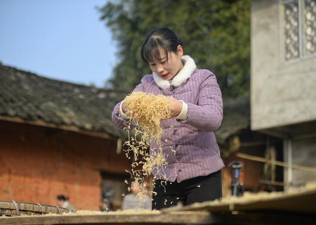 美美淘品温岭女鞋一件代发开山网（美美淘品温岭女鞋一件代发豆豆鞋）