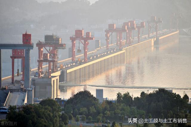 柳州复合土工膜（柳州缠绕膜生产厂家）