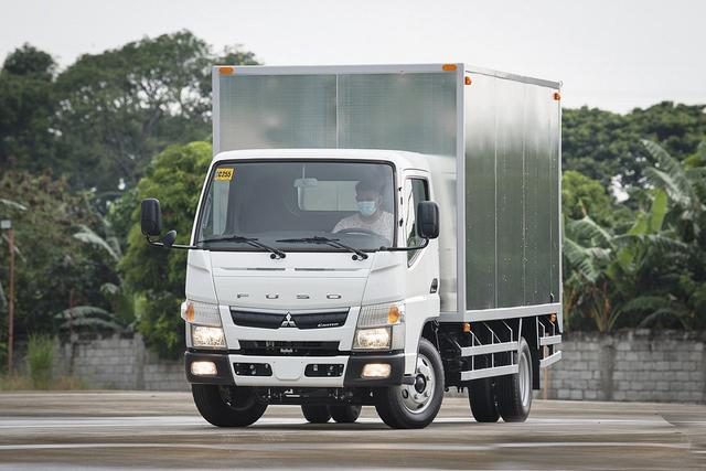 三菱水泥搅拌车（华菱搅拌车图片大全）