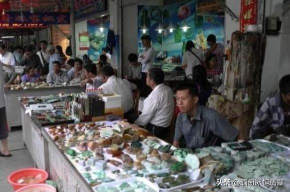 哪里有翡翠批发市场，广东哪里有翡翠批发市场？