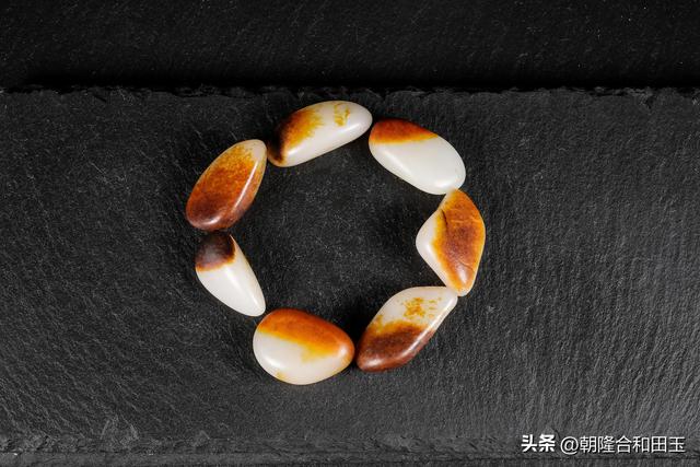 拼多多淘小白珠宝是真的么，拼多多卖的宝石是真的吗？