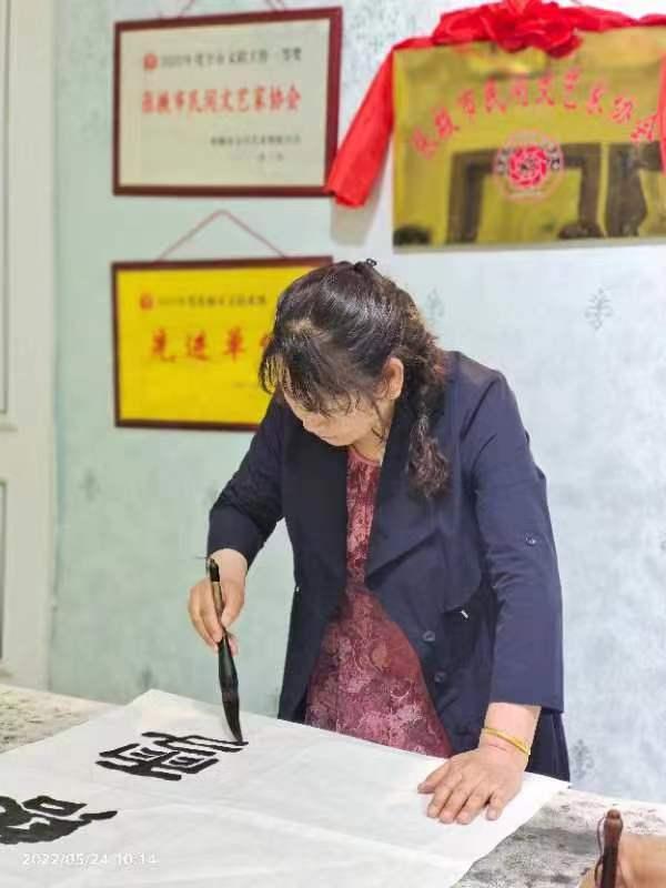 张掖市淘宝字画货源在哪里，张掖市淘宝字画货源在哪里找到？
